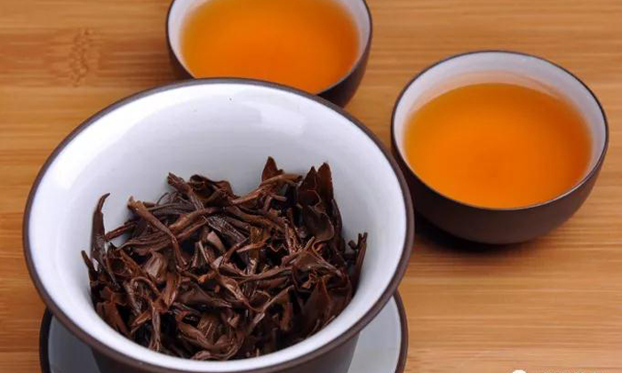 手把手教你正山小种的冲泡方法【莫道茶事】郑州茶艺培训机构_茶艺